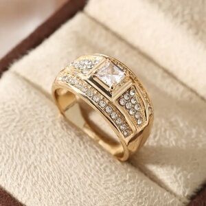 COPY - Vintage Style Gold-Plated Square Diamond & Synthetic Zirconia Stones Ring
